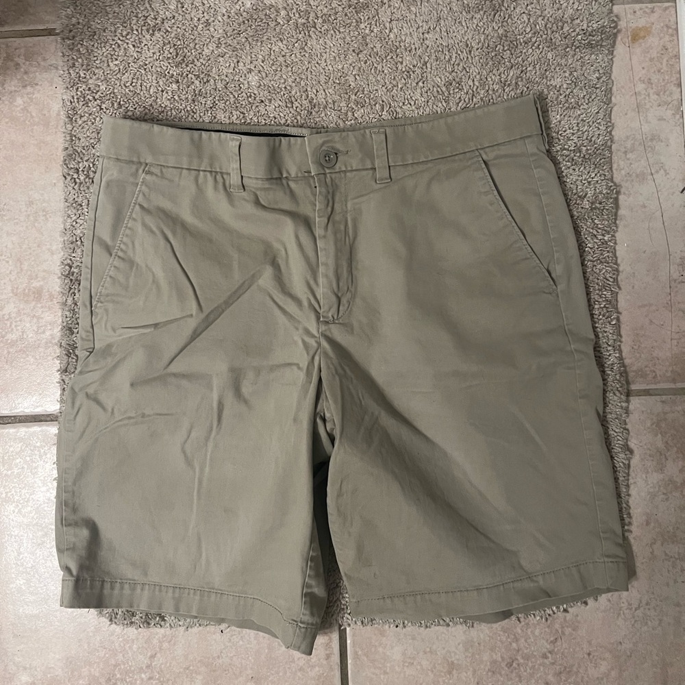 Khaki shorts 7 inch inseam 36